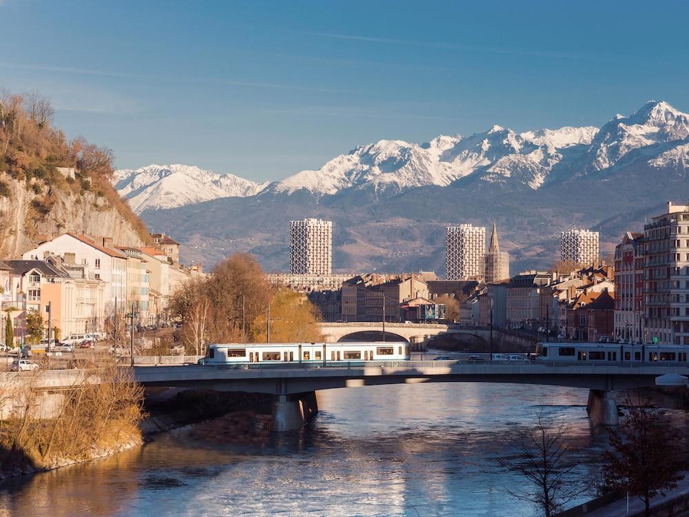 Ibis Grenoble Centre Bastille Esterno foto